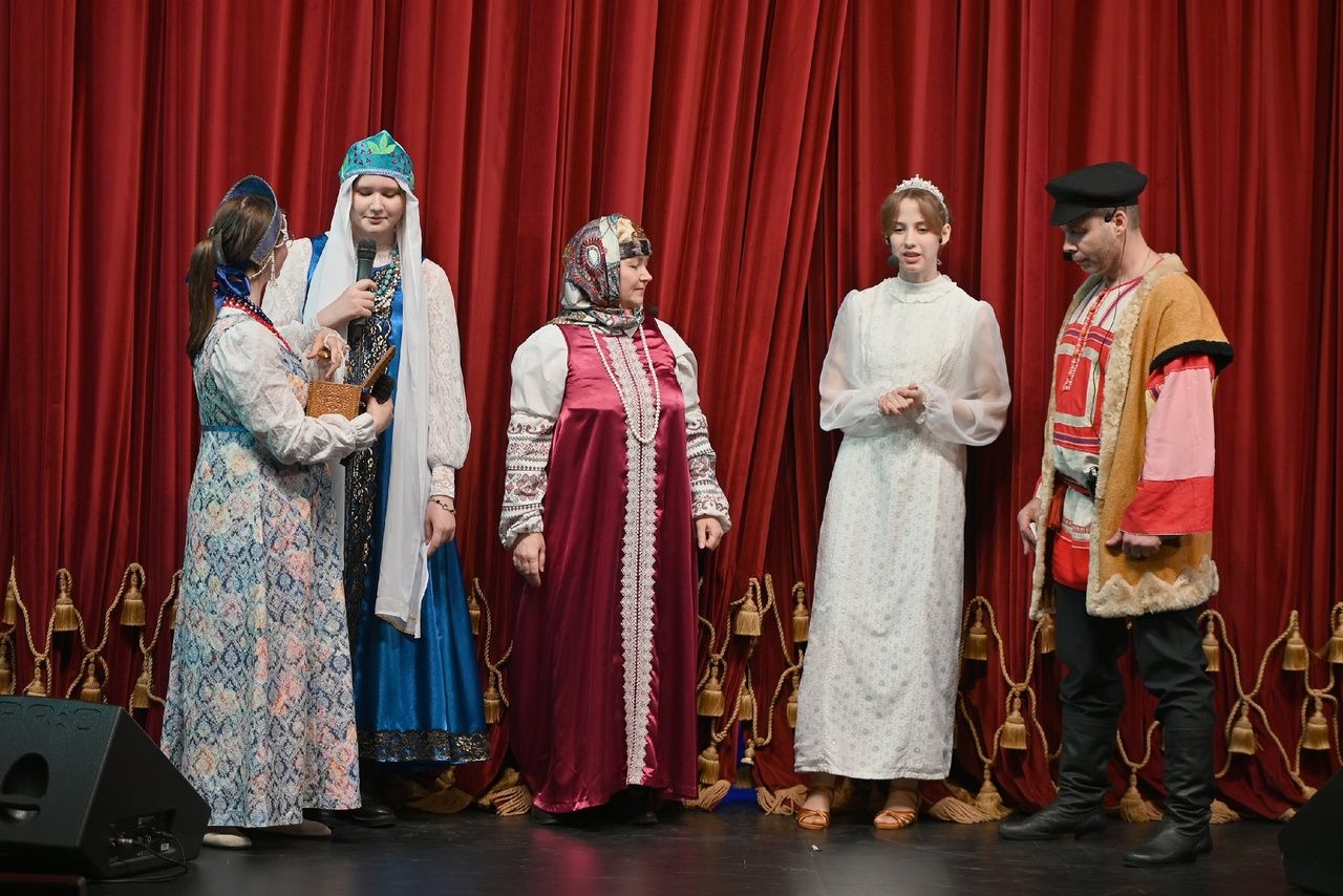 На главной сцене Лениногорска прошел спектакль «Аленький цветок»