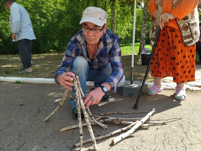 «Бывших солдат не бывает» — под таким девизом прошел конкурс в Лениногорском доме-интернате