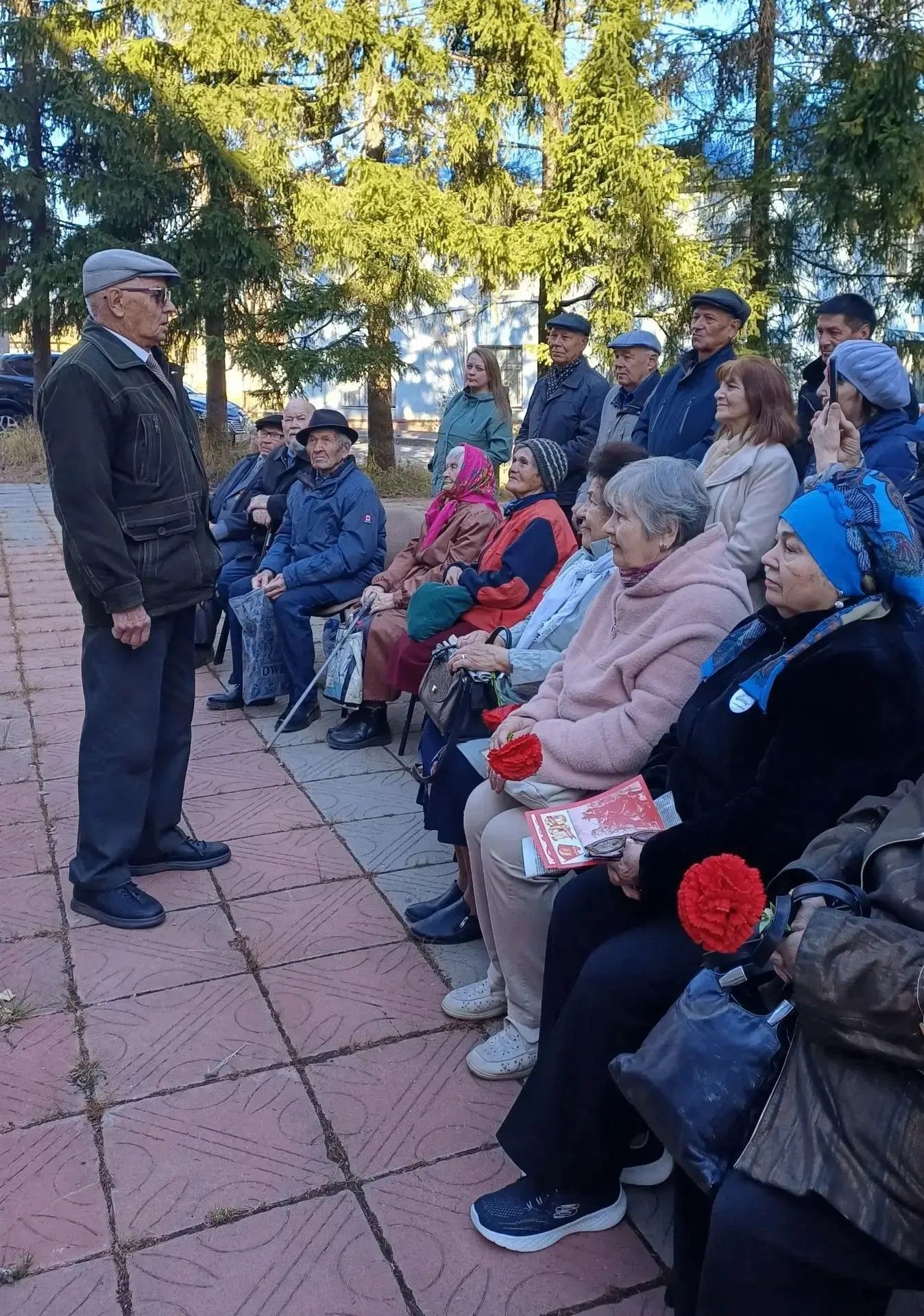 В 108-й день рождения комсомола в Лениногорске  провели митинг