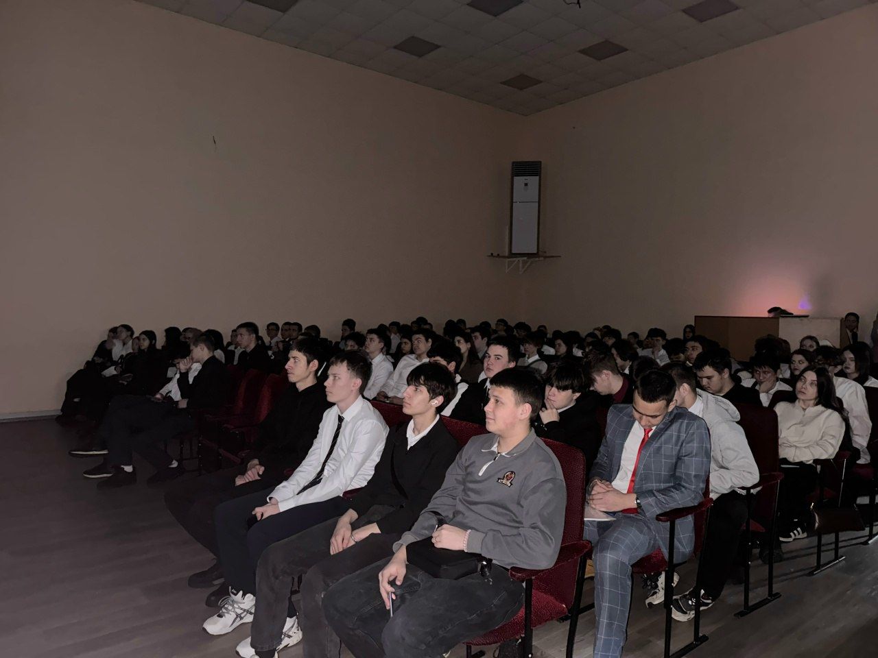 В Лениногорске со студентами говорили о методах вербовки в преступные сообщества