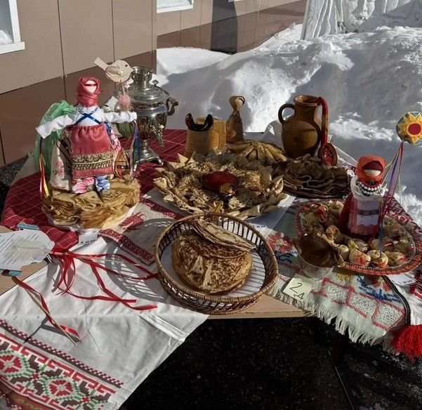 В Лениногорске педагогический колледж провел Масленицу