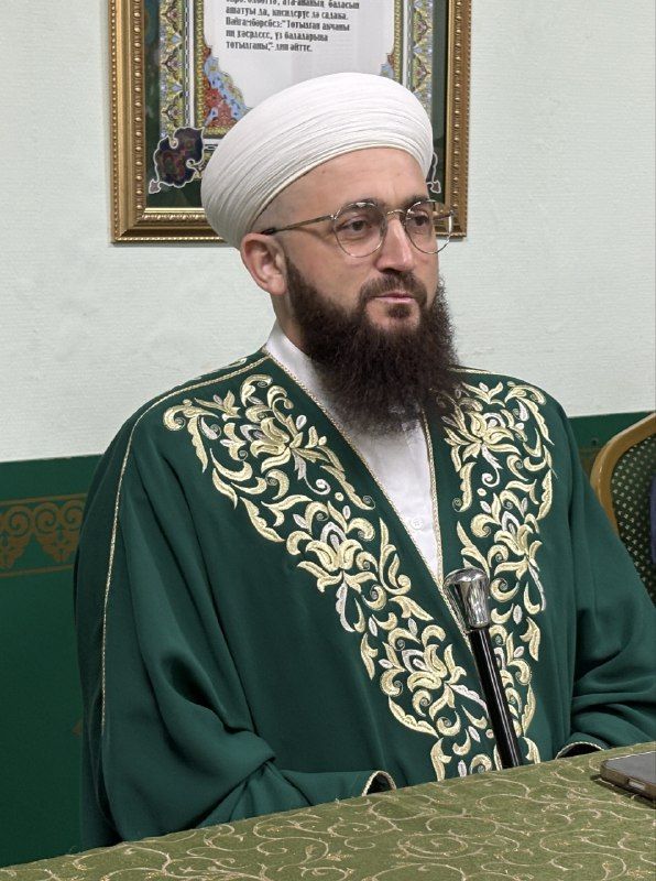 В Лениногорске муфтий Татарстана Камиль хазрат Самигуллин встретился с местными имамами