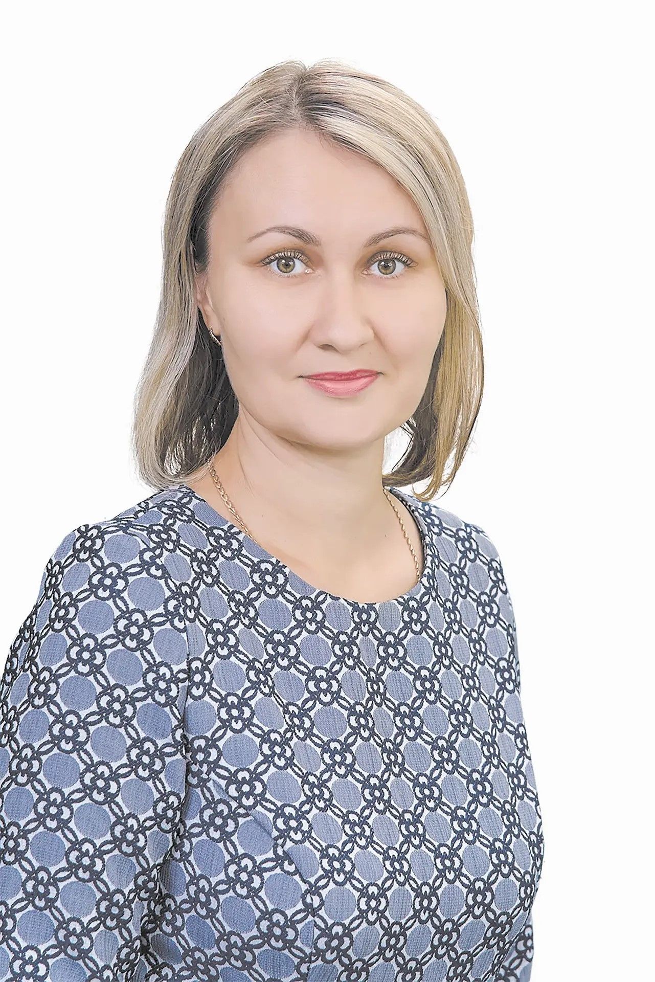 Лицеисты Лениногорска благодарят классного руководителя за удивительный дар учить