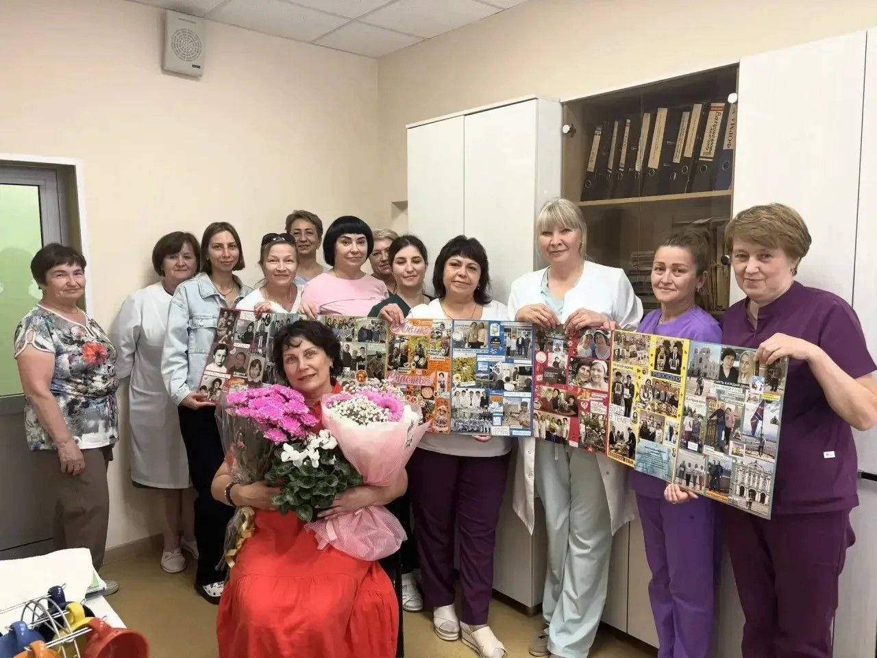 В Лениногорске коллеги поздравили с юбилеем  специалиста медицины