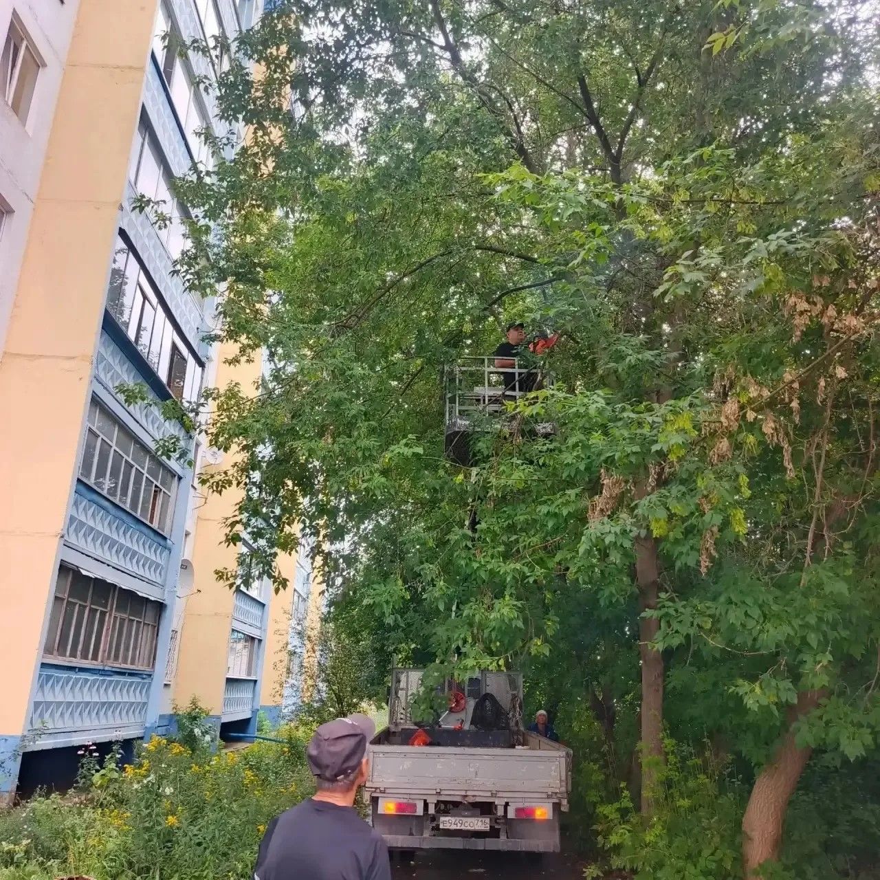 Глава Лениногорского района Марат Гирфанов рассказал жителям о благоустроительных работах в городе