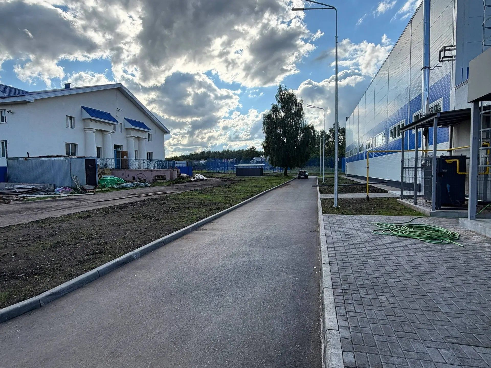 В Лениногорске завершается строительство нового крытого футбольного манежа
