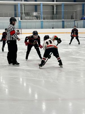 Лениногорская хоккейная команда «Нефтяник» одержала 3 победы