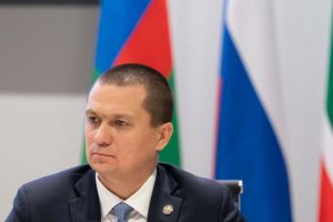 Главы муниципальных районов и городских округов РТ получат статус госслужащих