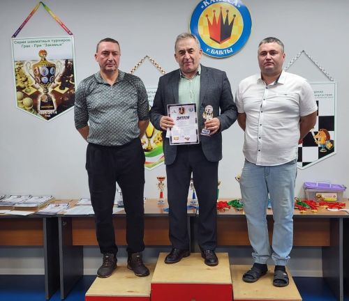 Владимир Шуваткин из Лениногорска стал победителем в абсолютном зачете по быстрым шахматам