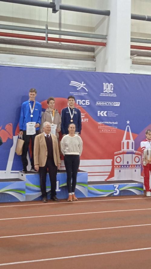 Легкоатлеты Лениногорска вернулись домой с медалями