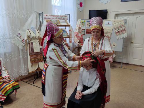 В Лениногорске прошёл познавательный час «Мордовский народ: культура, традиции и обычаи»