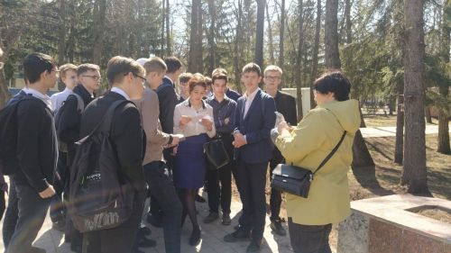 Сотрудники Центральной библиотеки Лениногорска провели краеведческий квест «Пешком в историю»