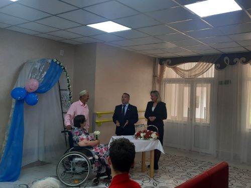 В Доме престарелых Лениногорска состоялась свадьба пенсионеров