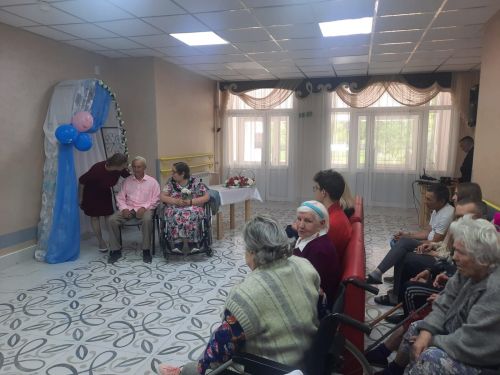 В Доме престарелых Лениногорска состоялась свадьба пенсионеров