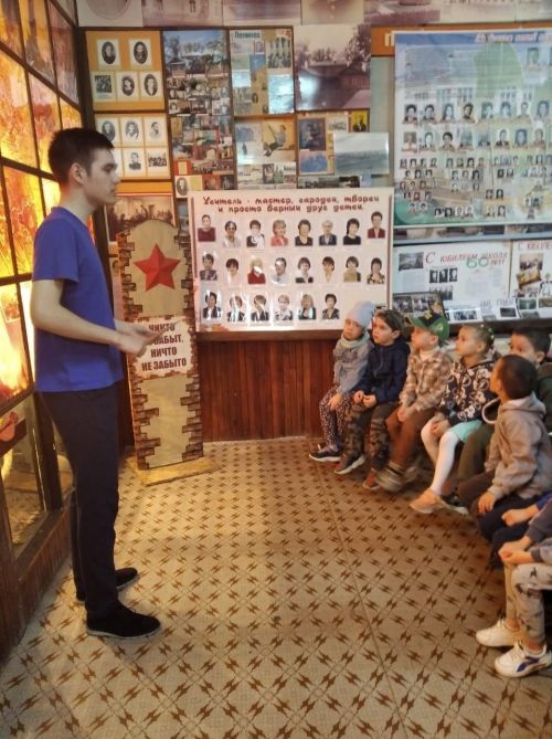 Школа № 6 Лениногорска провела День открытых дверей в своем музее «Родная земля»