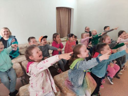 В Лениногорске 300 детей увидели кукольную комедию