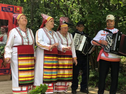 Лениногорский ансамбль «Эрзянка» выступил на празднике «Балтай» в селе Мордовская Кармалка