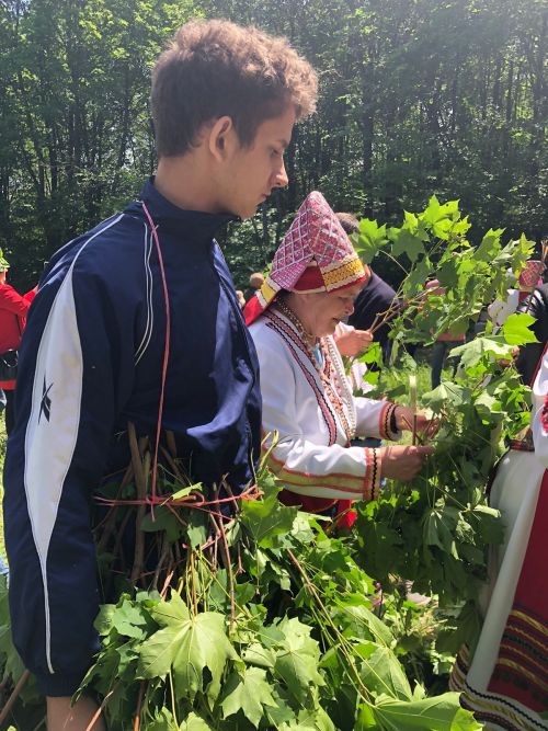 Два медведя стали главными героями на мордовском празднике в Лениногорском районе