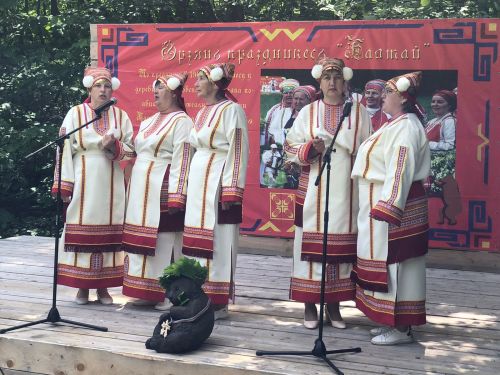 Лениногорский ансамбль «Эрзянка» выступил на празднике «Балтай» в селе Мордовская Кармалка