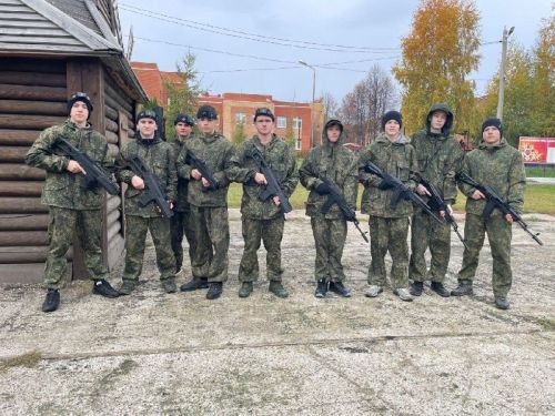 Старшеклассники из Лениногорска стали отличниками боевой подготовки