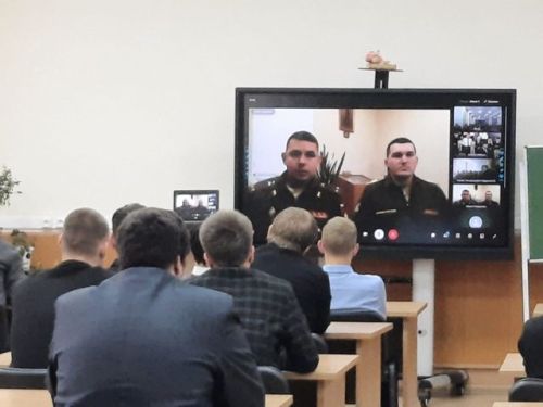 В Лениногорске студентам предложили выбрать военную карьеру