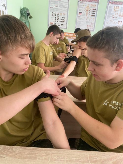Старшеклассники из Лениногорска стали отличниками боевой подготовки