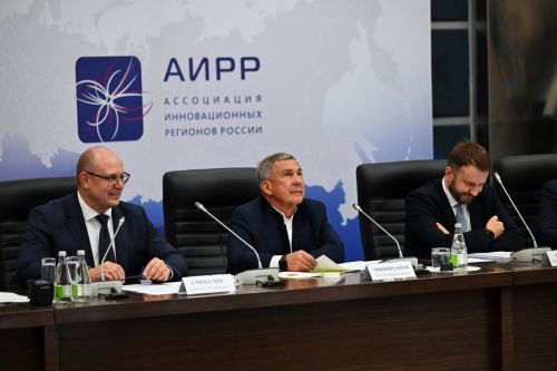 Рустам Минниханов провел совещание глав субъектов РФ — членов Ассоциации инновационных регионов России