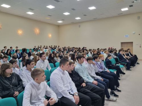 В одной из школ Лениногорска провели беседу «Безопасность на дорогах»