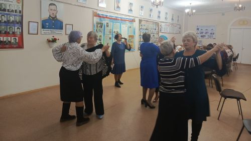 В Совете ветеранов Лениногорска прошел час доброты «Любовью материнской мы согреты»
