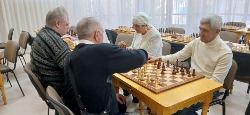 Семья Пушкаревых из Лениногорска победила в республиканском шахматном турнире в Альметьевске