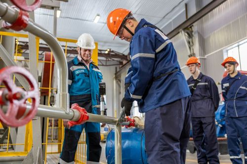 Лениногорские девятиклассники осваивают нефтяные профессии