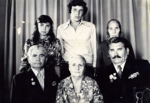 Хафиз и Хатима Айсины ковали Победу, он – на фронте, она в тылу