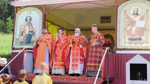 В Лениногорском районе прошёл крестный ход до родника, где в XIX веке было чудесное явление