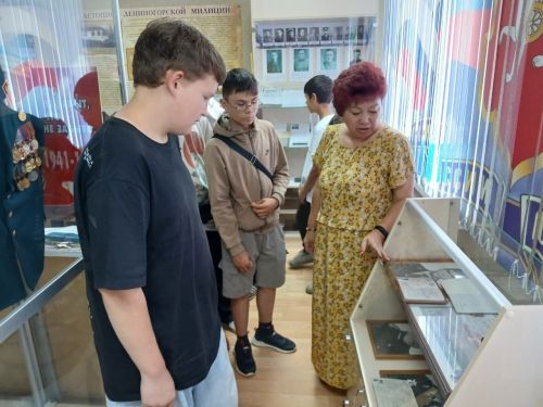Подросткам из Лениногорска провели экскурсию в отделении полиции