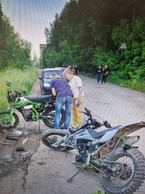 В Лениногорске произошла авария с участием двух несовершеннолетних водителей питбайка