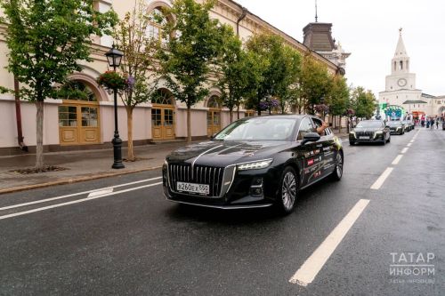 Бизнес-этап международного автопробега БРИКС стартовал у стен Казанского Кремля