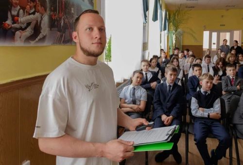 В лениногорской школе прошел «Самый главный урок в мире»