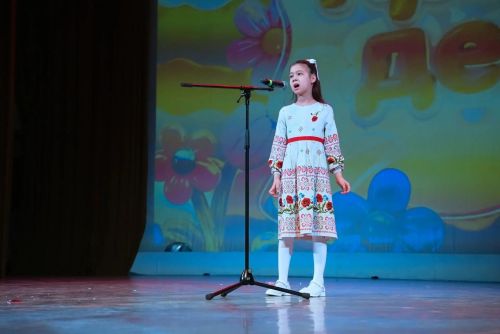 Юная вокалистка из Лениногорска приняла участие в Международном конкурсе-фестивале