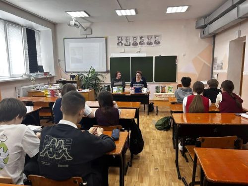 В Лениногорске состоялась встреча писателей со старшеклассниками