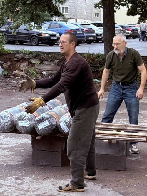«В добрый путь, Женя!»