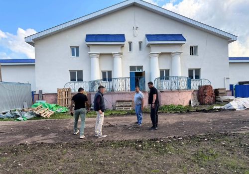 В Лениногорске завершается строительство нового крытого футбольного манежа
