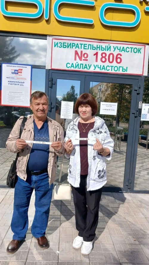 В Лениногорске проголосовала представитель педагогической династии общим стажем 400 лет