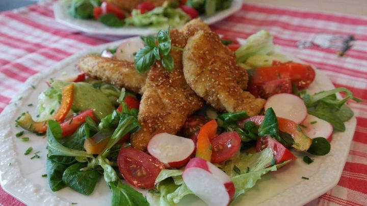Рецепт дня! Куриная грудка, запечённая в сухарях с сыром