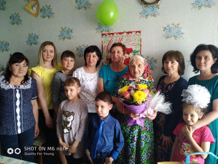 Поздравляем с 90-летием жительницу Лениногорска