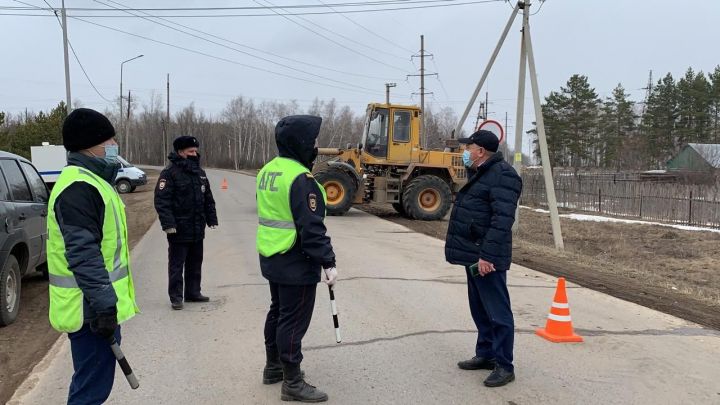 Глава Лениногорска Рягат Хусаинов проверил соблюдение ограничительных мер в Лениногорске