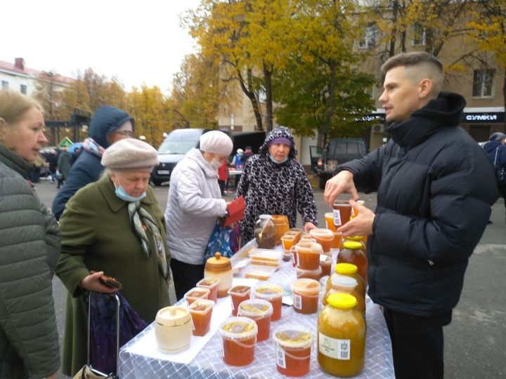 В Лениногорске провели сельскохозяйственную ярмарку