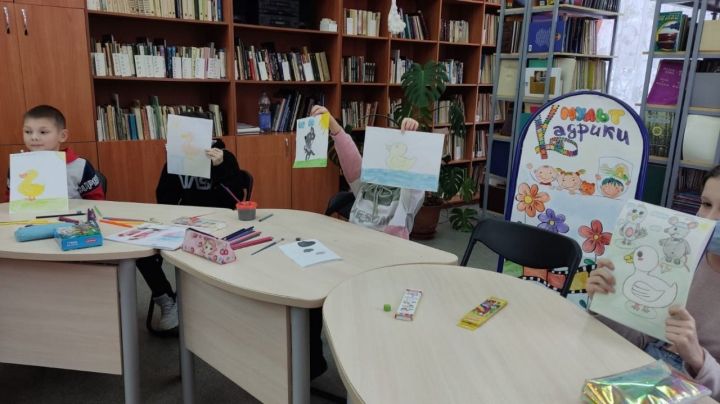 Лениногорские библиотекари учат детей делать мультики