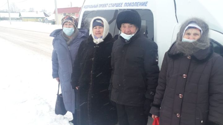 Лениногорским сельчанам помогают добраться до городских больниц