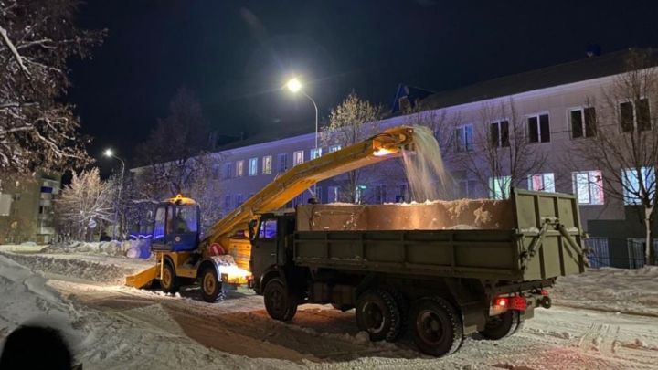 За эту зиму в Лениногорске вывезли  более 40 тысяч кубометров  снега