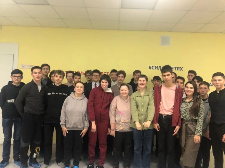 Студенты Лениногорска во время «Осенней недели добра» организовали концерт для детей из реабилитационного центра